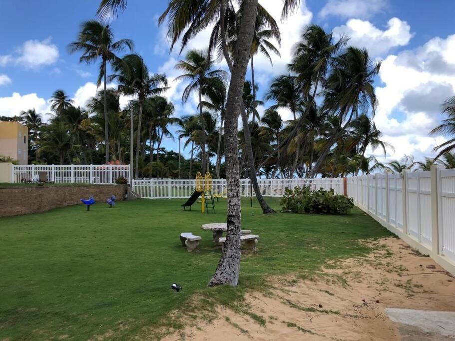 1St Level Unit Steps To Beach- Cold Air Conditioner At Poza Del Mar Luquillo Bagian luar foto